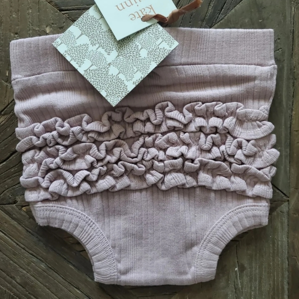 Kate Quinn bloomers